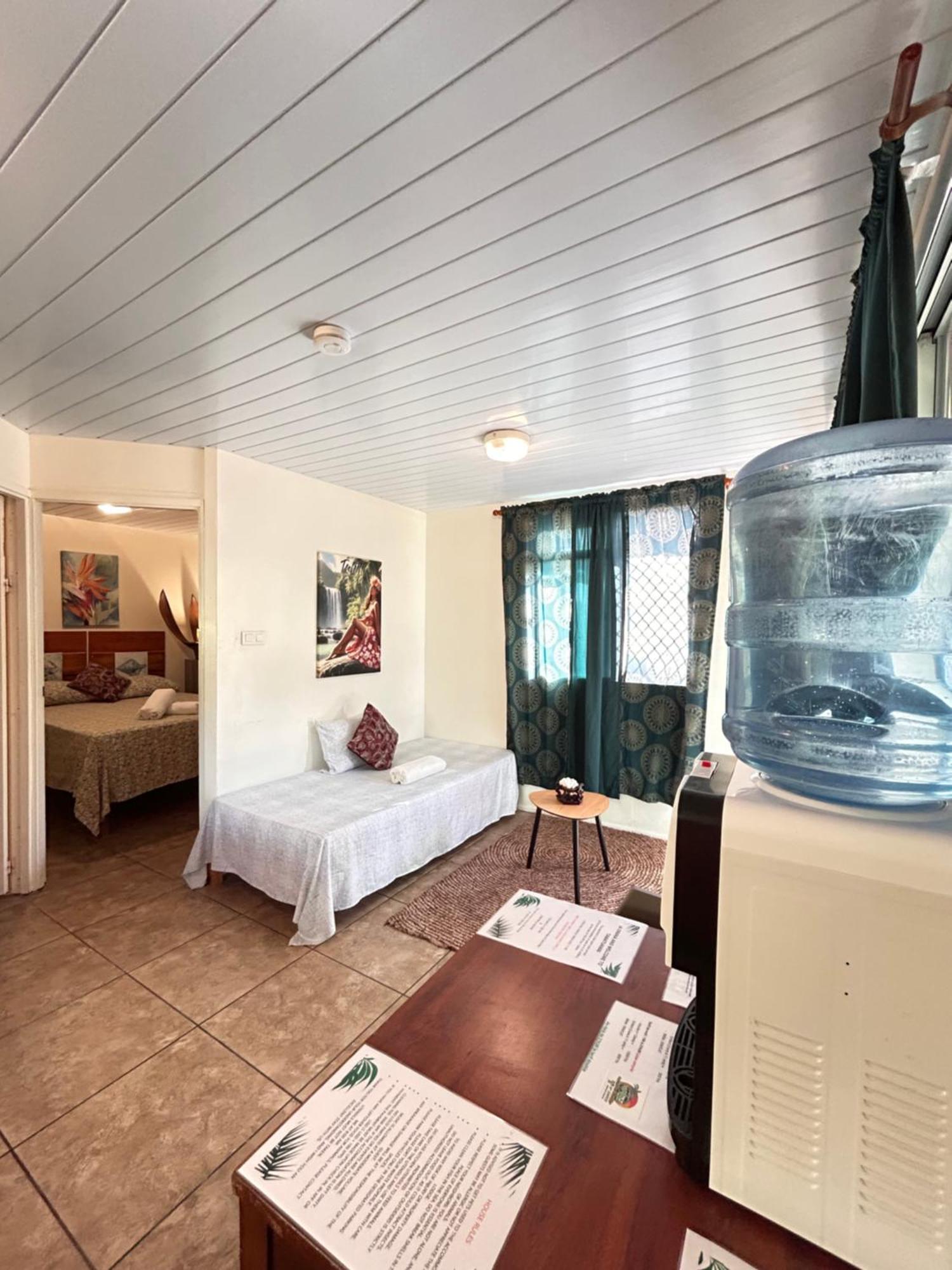 Chez Tamatuamai Hotell Avatoru Exteriör bild